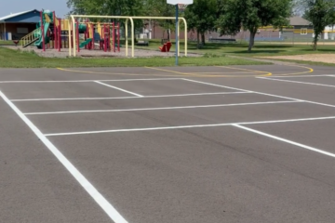 Basketball & pickleball Courts